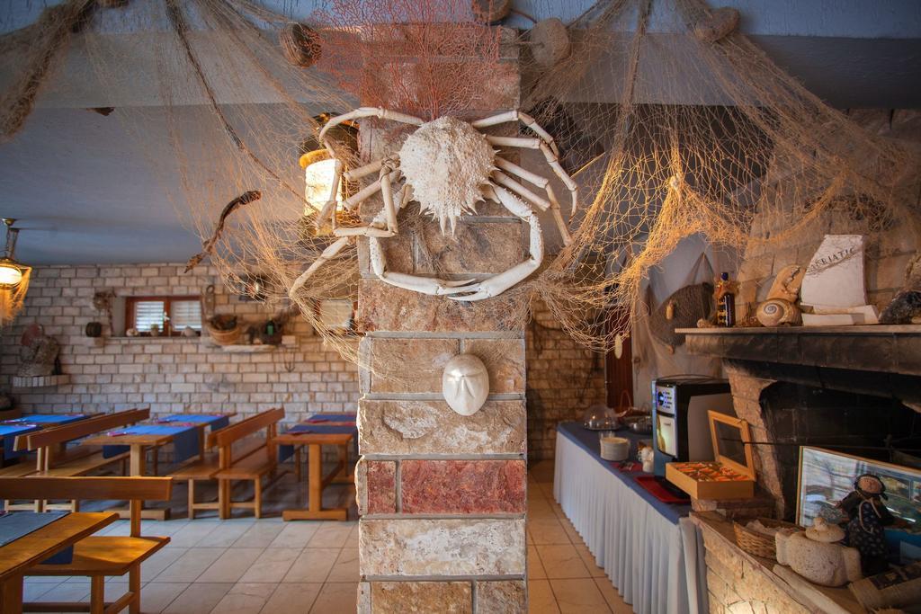 Wine Resort Adriatic Mikulic Orebić Esterno foto