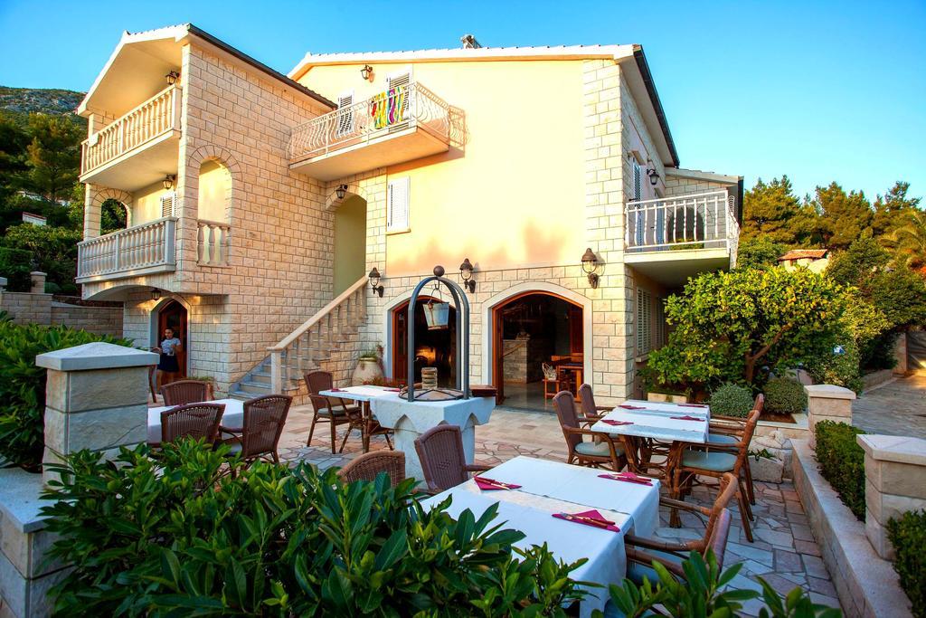 Wine Resort Adriatic Mikulic Orebić Esterno foto