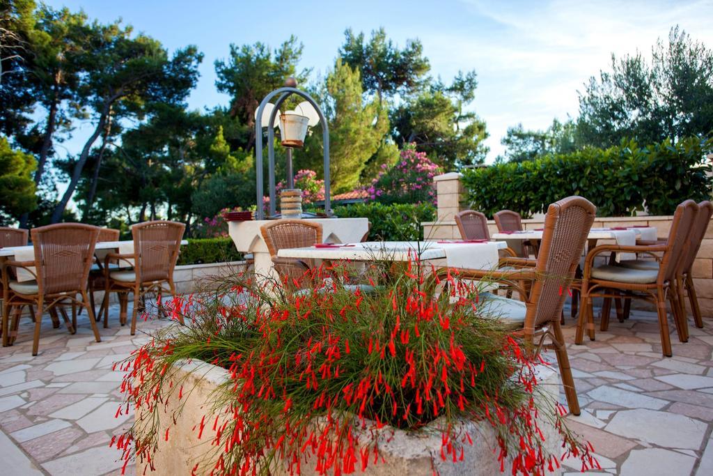 Wine Resort Adriatic Mikulic Orebić Esterno foto